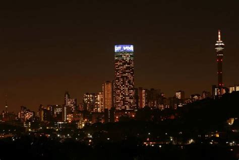 Le Live à Jozi d'Uhuru : Une Nuit Électrifiante à Johannesburg!